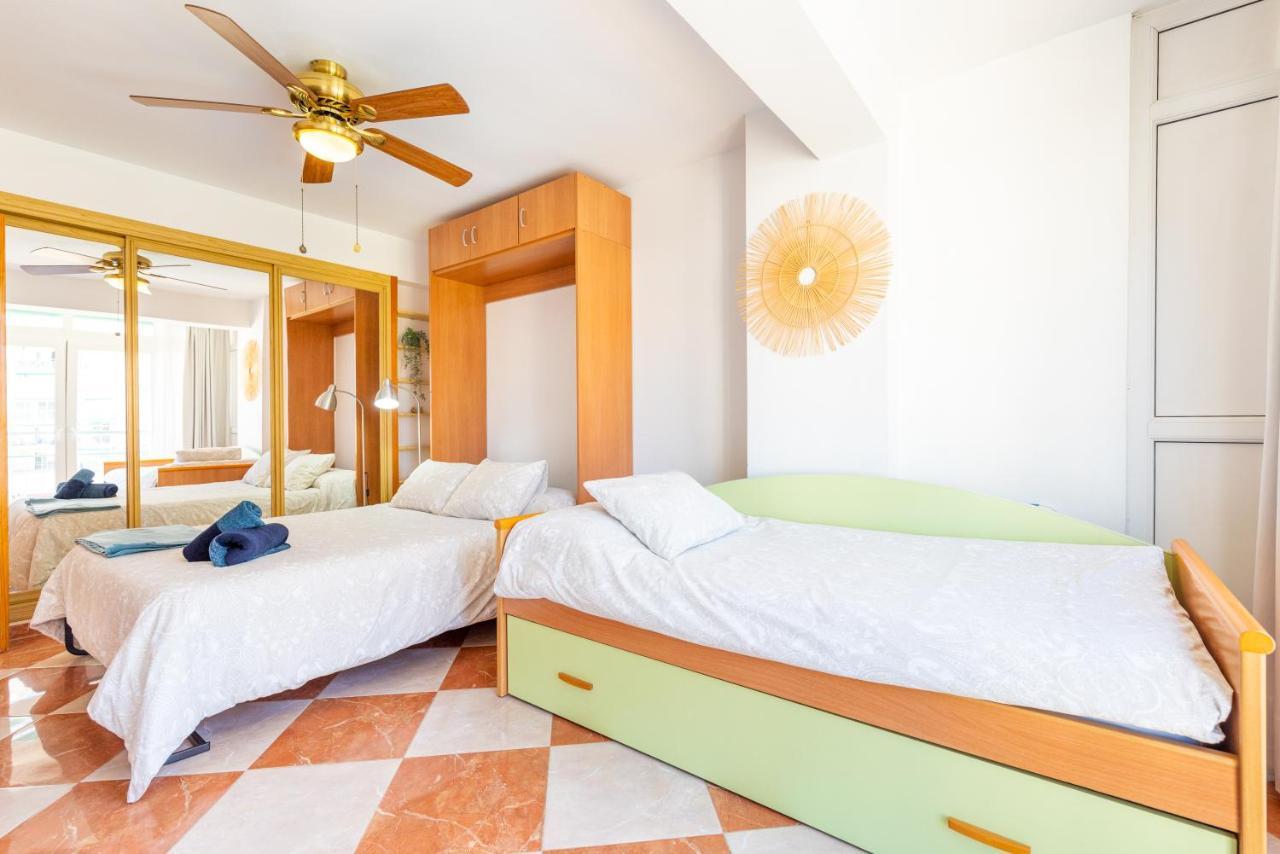 Sunny Seaside Apartment Arroyo De La Miel Dış mekan fotoğraf